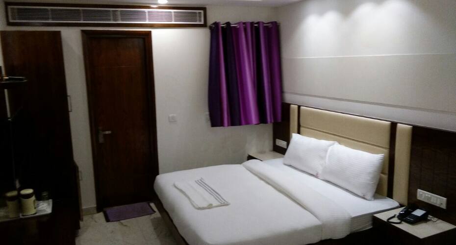 AP Hotels, New Delhi 5
